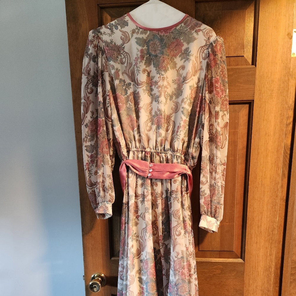 Vintage Floral Midi Dress